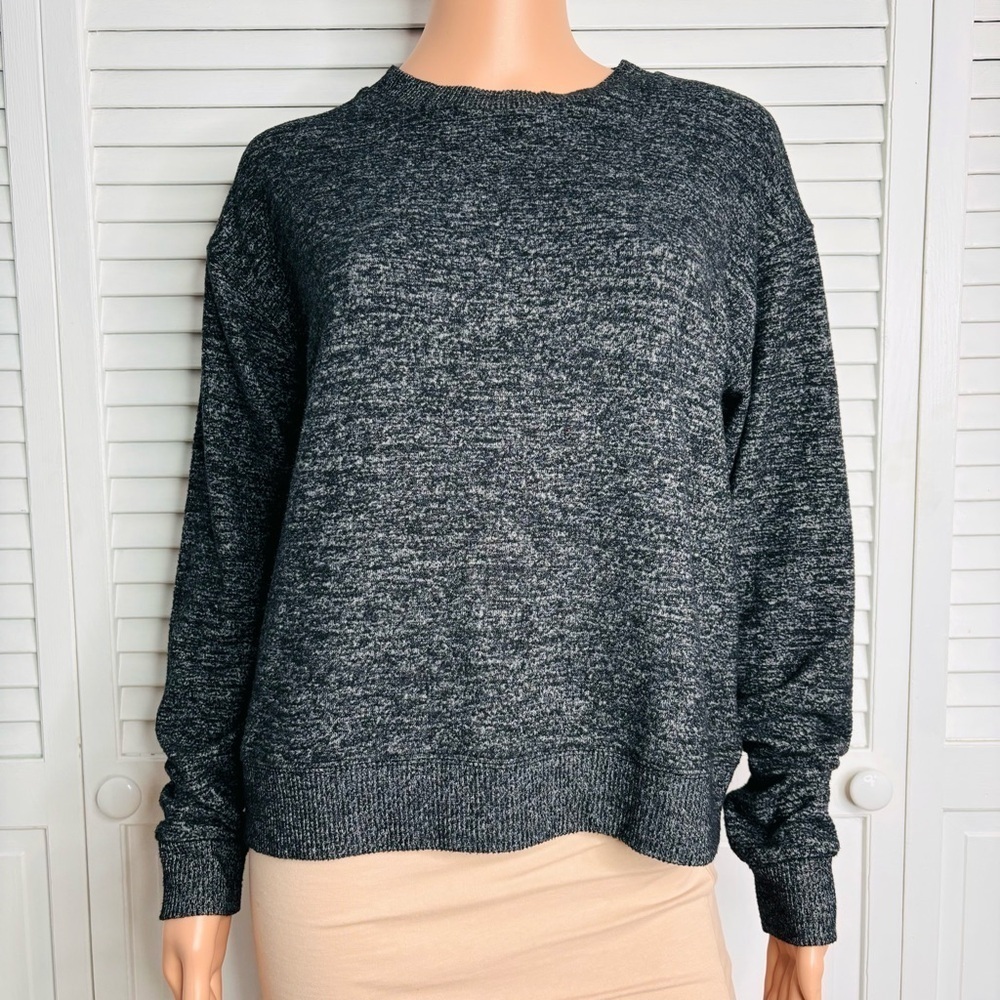 PIECE APPAREL Gray Heather Sweater Size Large